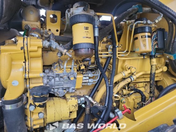 Caterpillar CS563 E Single drum