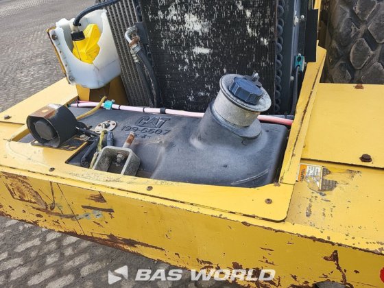 Caterpillar CS563 E Single drum