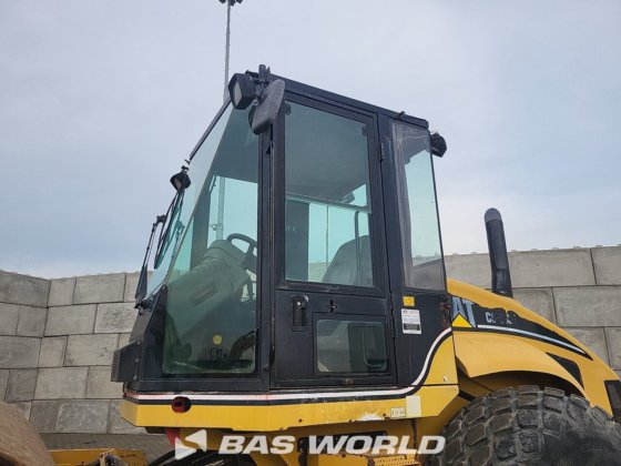 Caterpillar CS563 E Single drum