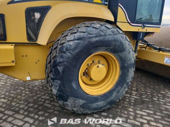 Caterpillar CS563 E Single drum
