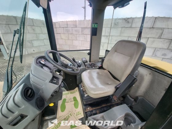 Caterpillar CS563 E Single drum