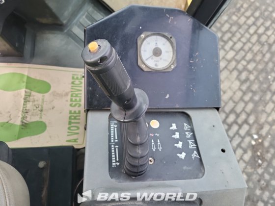 Caterpillar CS563 E Single drum