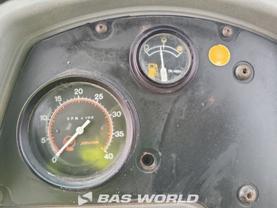 Caterpillar CS563 E Single drum