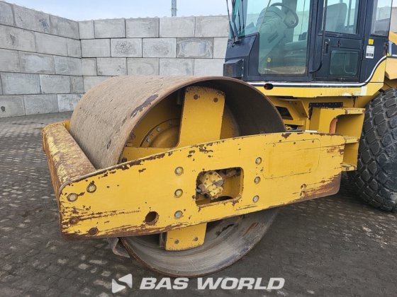 Caterpillar CS563 E Single drum