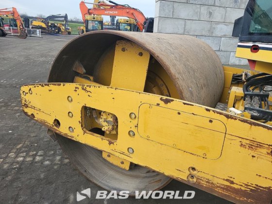 Caterpillar CS563 E Single drum