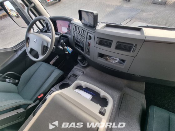 ボルボ 4X2 冷蔵トラック