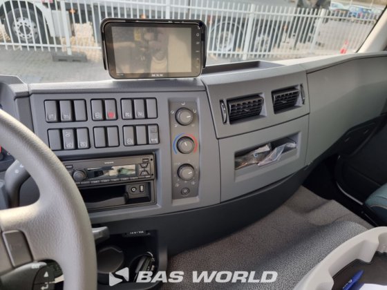 ボルボ 4X2 冷蔵トラック