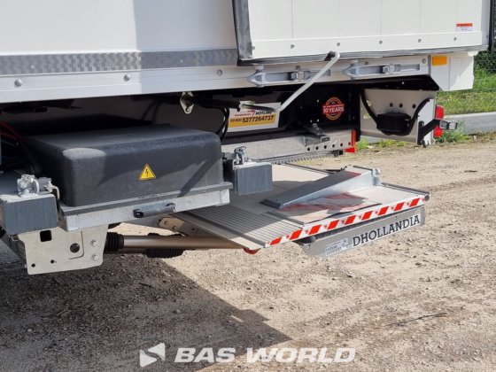 Kässbohrer 封闭箱体半挂车