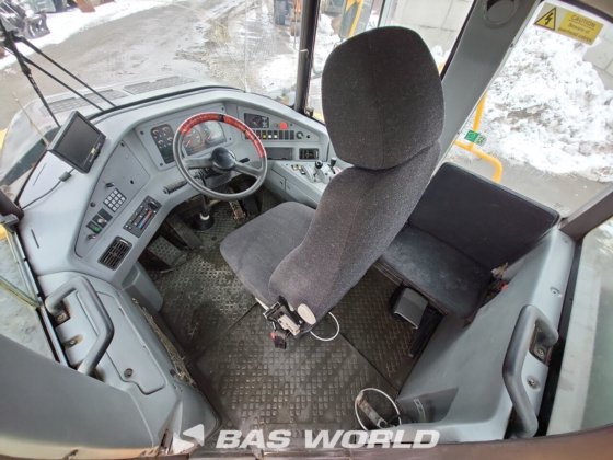 沃尔沃 A25 D 自卸车