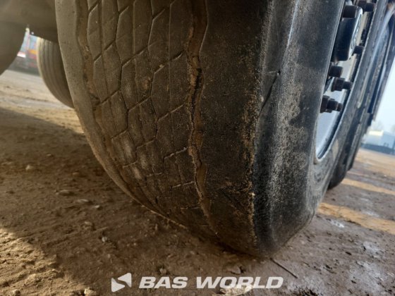 クナペン・ウォーキング・フロア