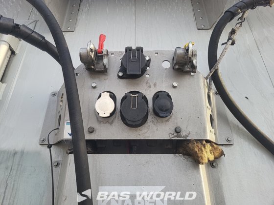 クナペン・ウォーキング・フロア