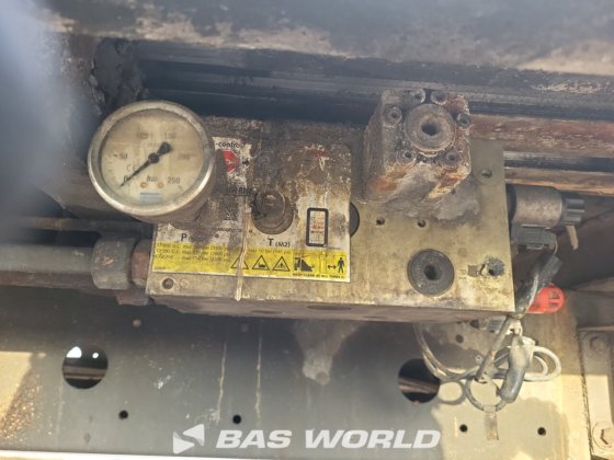 クナペン・ウォーキング・フロア