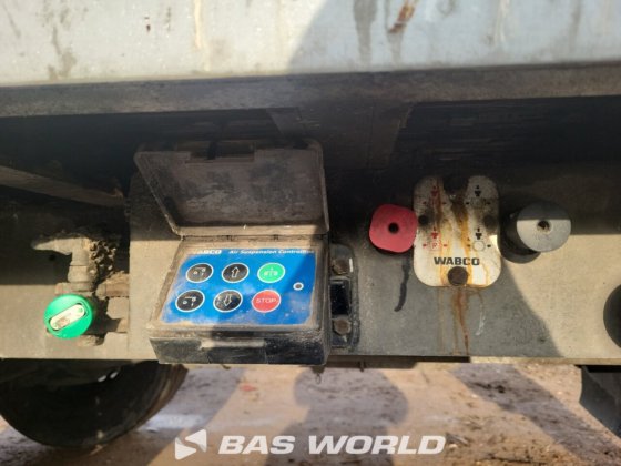 クナペン・ウォーキング・フロア