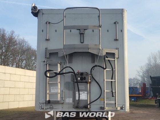 クナペン・ウォーキング・フロア