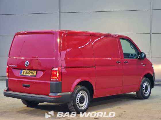 フォルクスワーゲン トランスポーター 150PK クローズドボックスバン