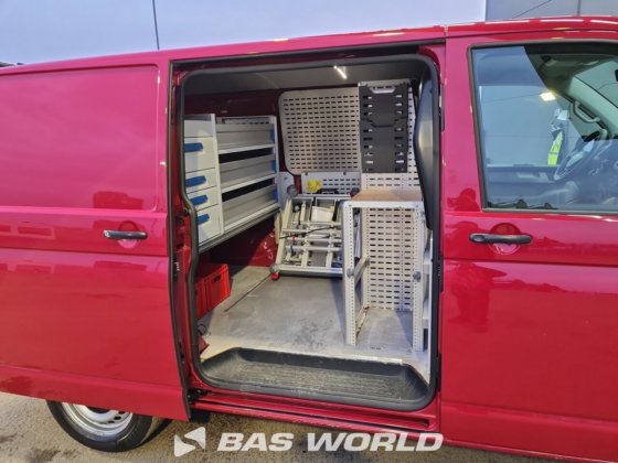 フォルクスワーゲン トランスポーター 150PK クローズドボックスバン