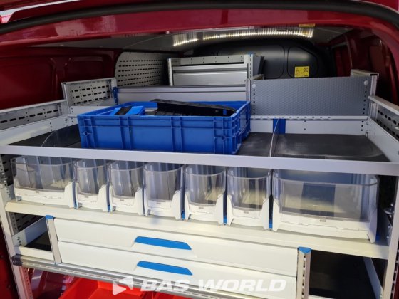 フォルクスワーゲン トランスポーター 150PK クローズドボックスバン