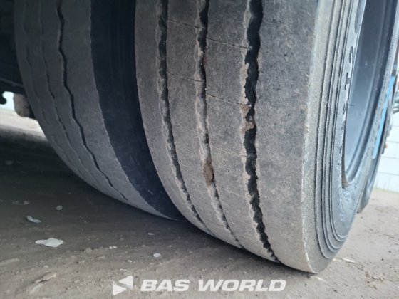 涡轮-荷特低平台半挂车