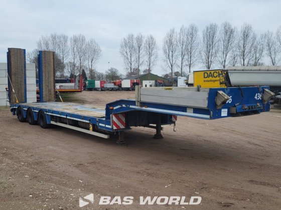 涡轮-荷特低平台半挂车