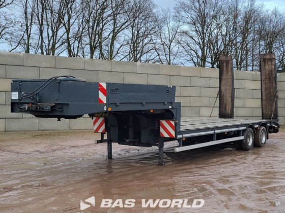 朗根多夫低装载半挂车