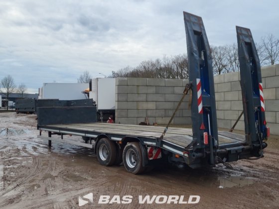 朗根多夫低装载半挂车