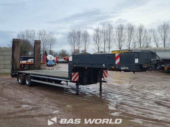 朗根多夫低装载半挂车