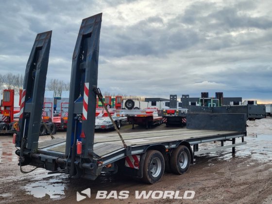 朗根多夫低装载半挂车