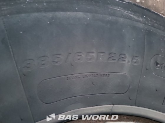 シュミッツ冷凍セミトレーラー