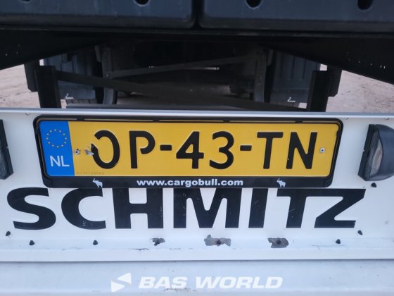 シュミッツ冷凍セミトレーラー