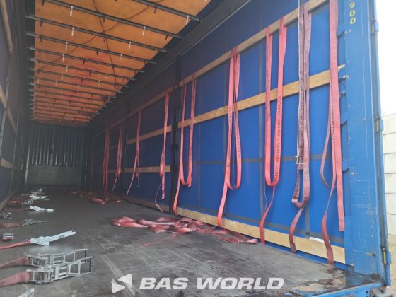 クローネカーテンサイドセミトレーラー