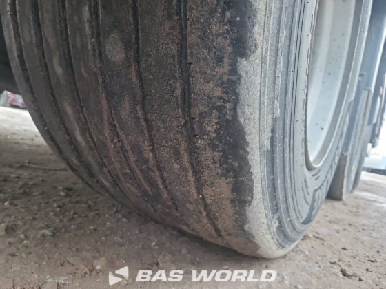 Krone 帘式半挂车