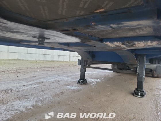 クローネカーテンサイドセミトレーラー