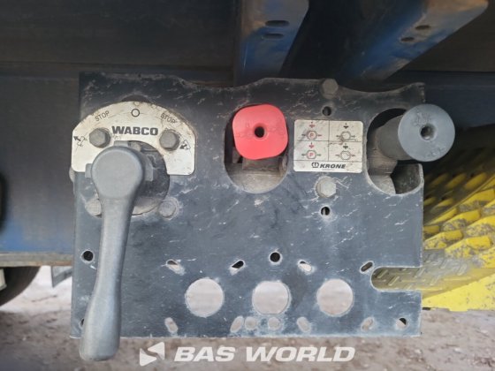 クローネカーテンサイドセミトレーラー