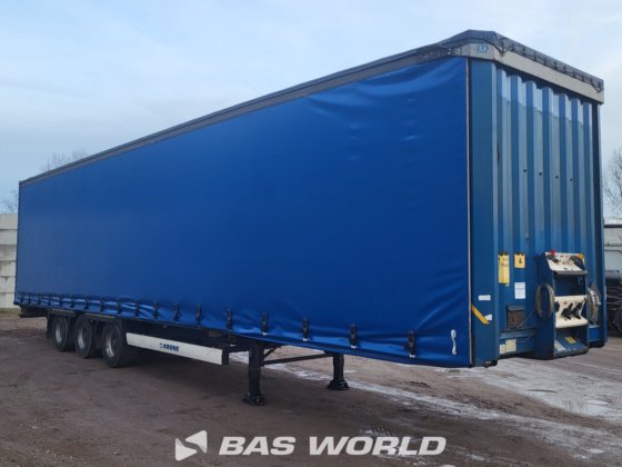 クローネカーテンサイドセミトレーラー