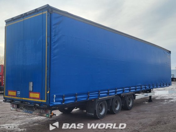 クローネカーテンサイドセミトレーラー