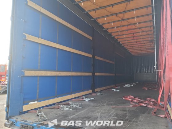 クローネカーテンサイドセミトレーラー