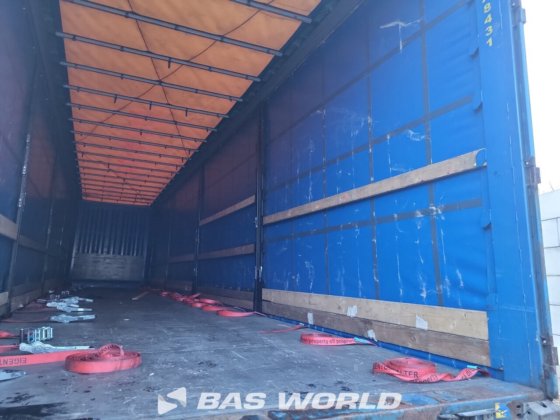 Krone 帘式半挂车