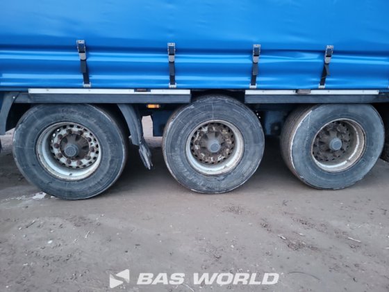 Krone 帘式半挂车