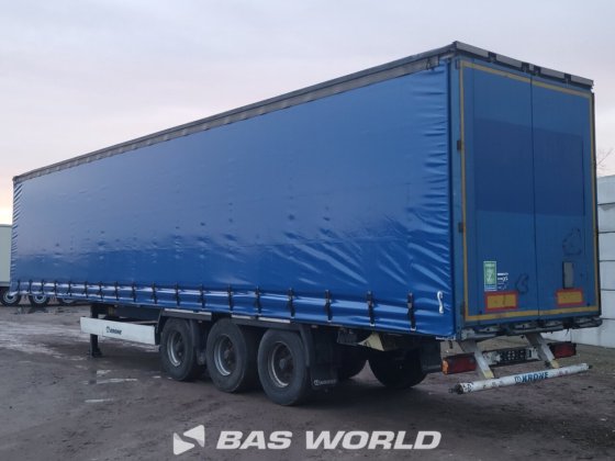 クローネカーテンサイドセミトレーラー