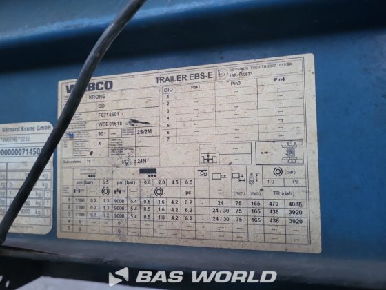 クローネカーテンサイドセミトレーラー