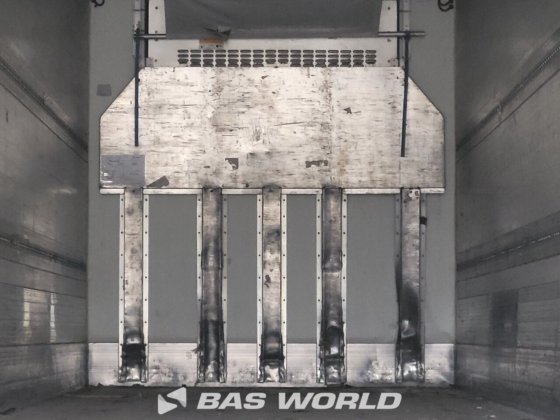 クローネ冷凍セミトレーラ