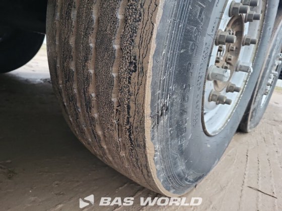 クローネ冷凍セミトレーラ