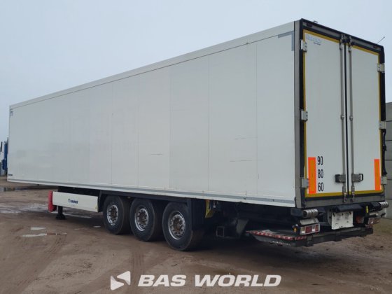 クローネ冷凍セミトレーラ