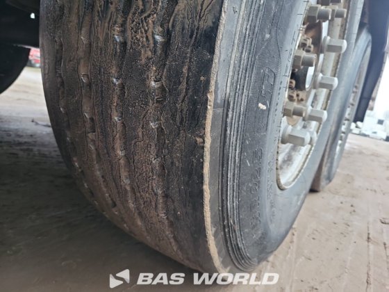 クローネ冷凍セミトレーラ