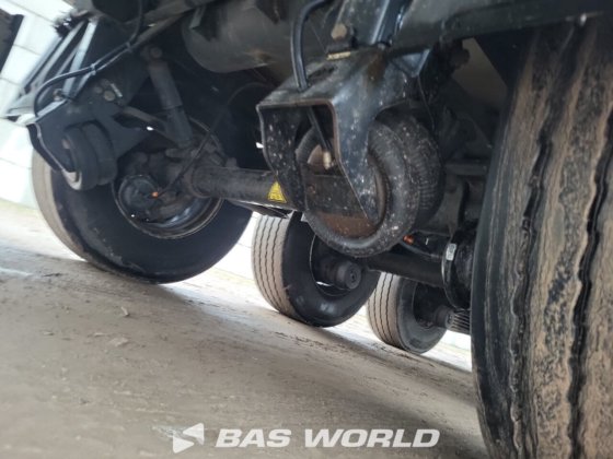 クローネ冷凍セミトレーラ