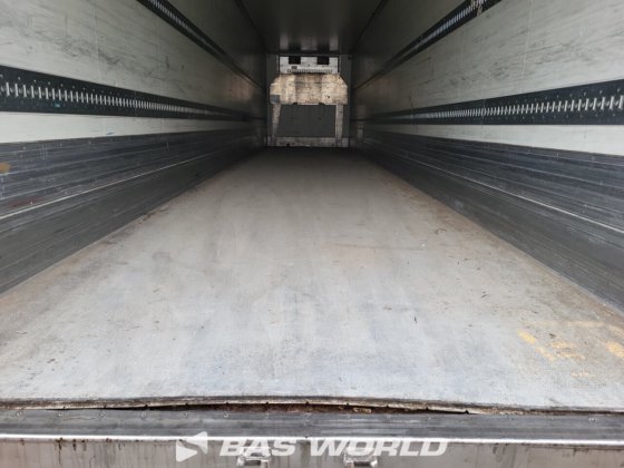 クローネ冷凍セミトレーラ