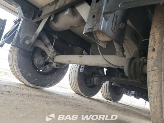 クローネ冷凍セミトレーラ