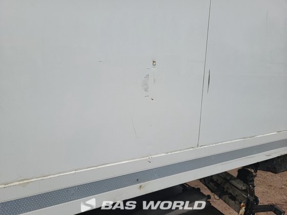 クローネ冷凍セミトレーラ