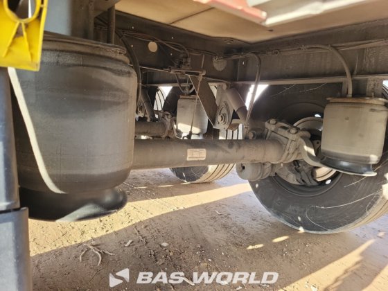 クローネ冷凍セミトレーラ