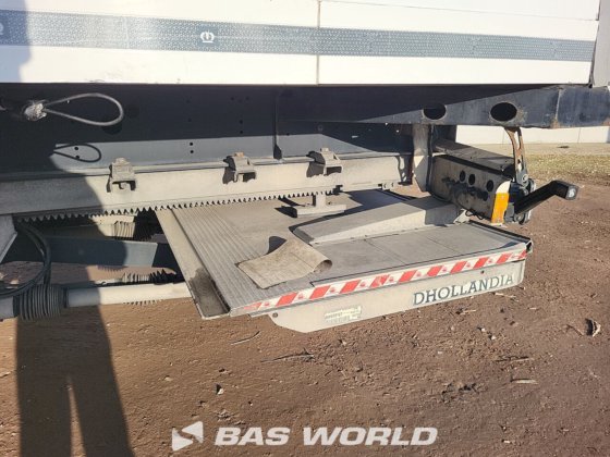 クローネ冷凍セミトレーラ